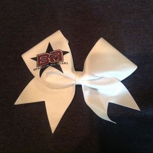 Cheer bow